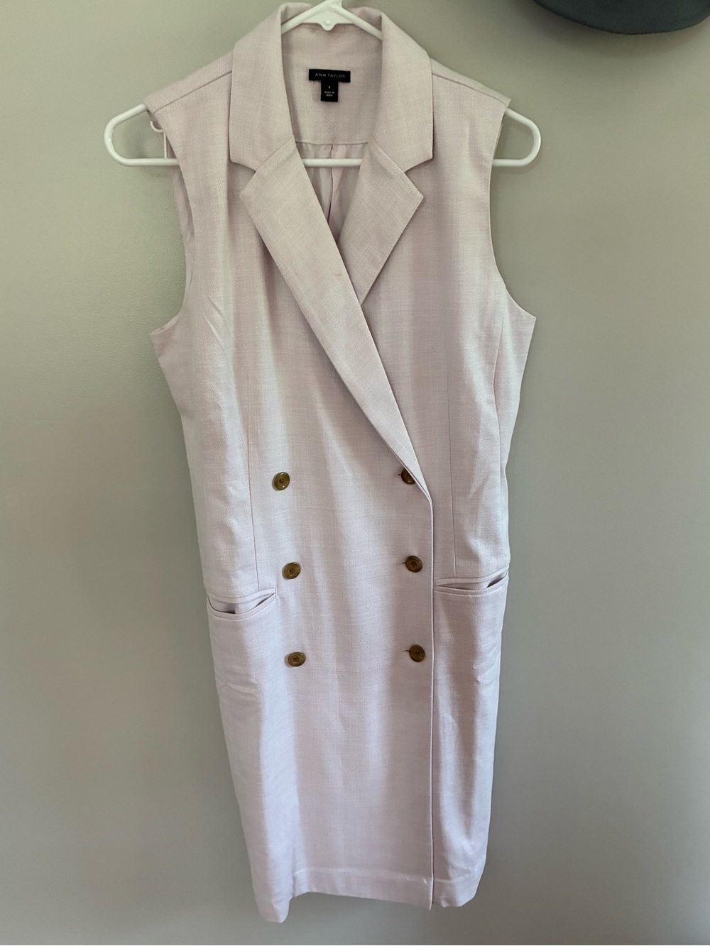Anne Taylor Double-Breasted Sleeveless Sheath Dress in Light lavender size 8